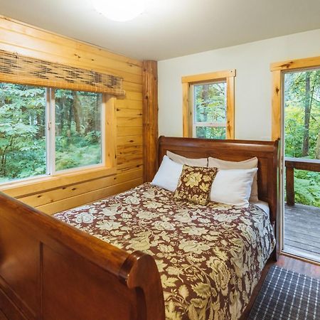Bella Coola Grizzly Tours And Resort Hagensborg 외부 사진