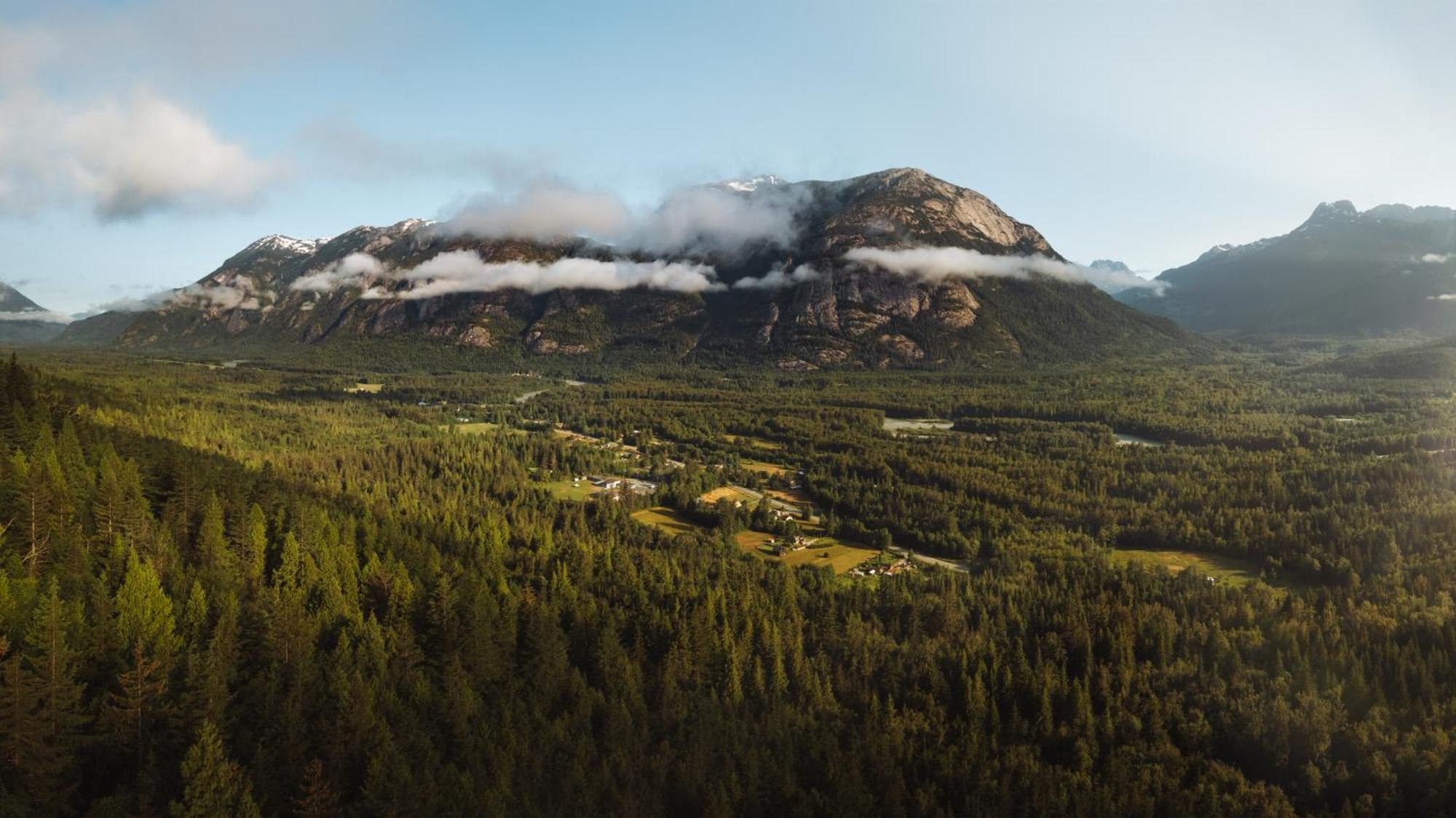 Bella Coola Grizzly Tours And Resort Hagensborg 외부 사진