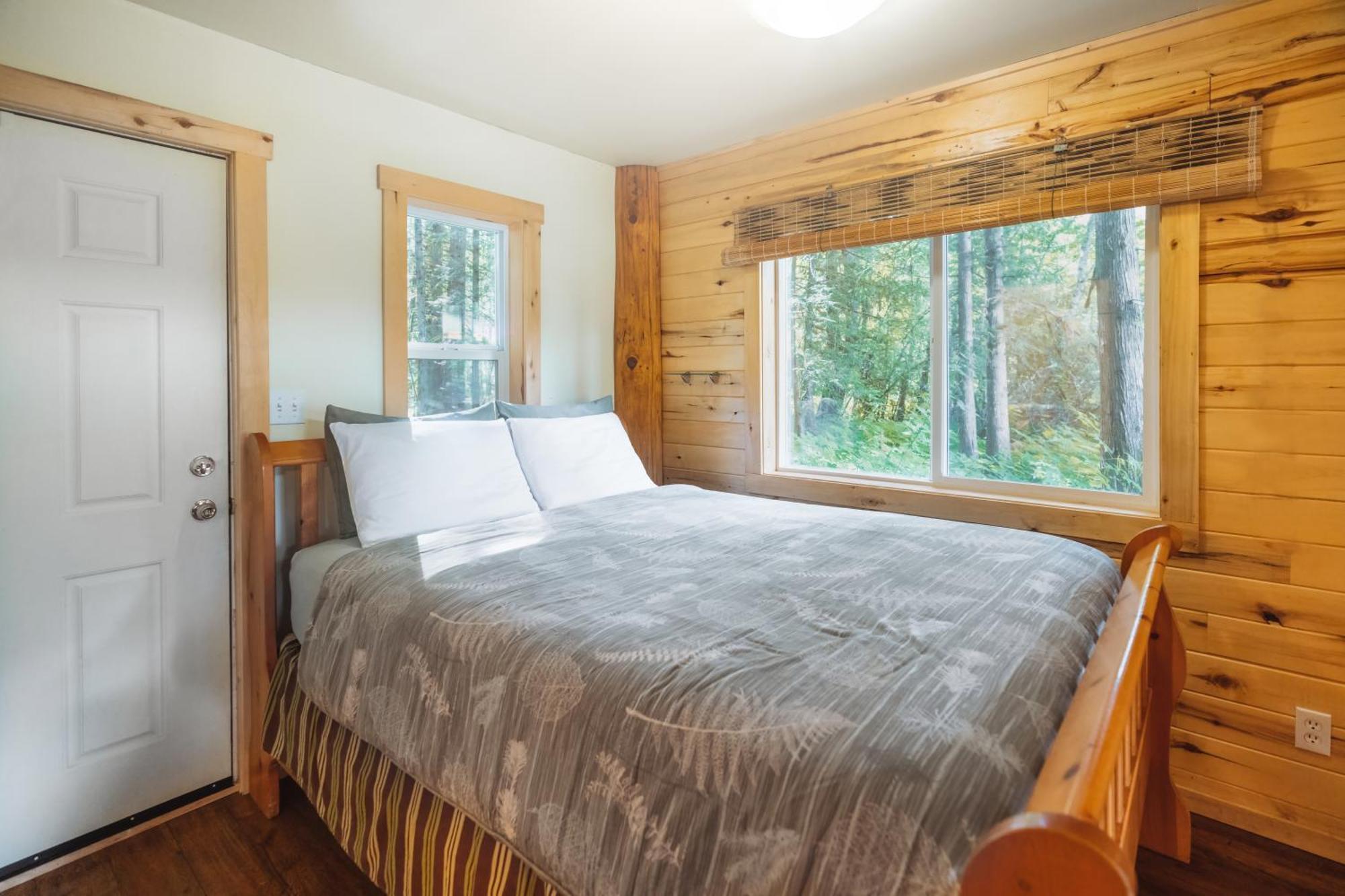 Bella Coola Grizzly Tours And Resort Hagensborg 외부 사진
