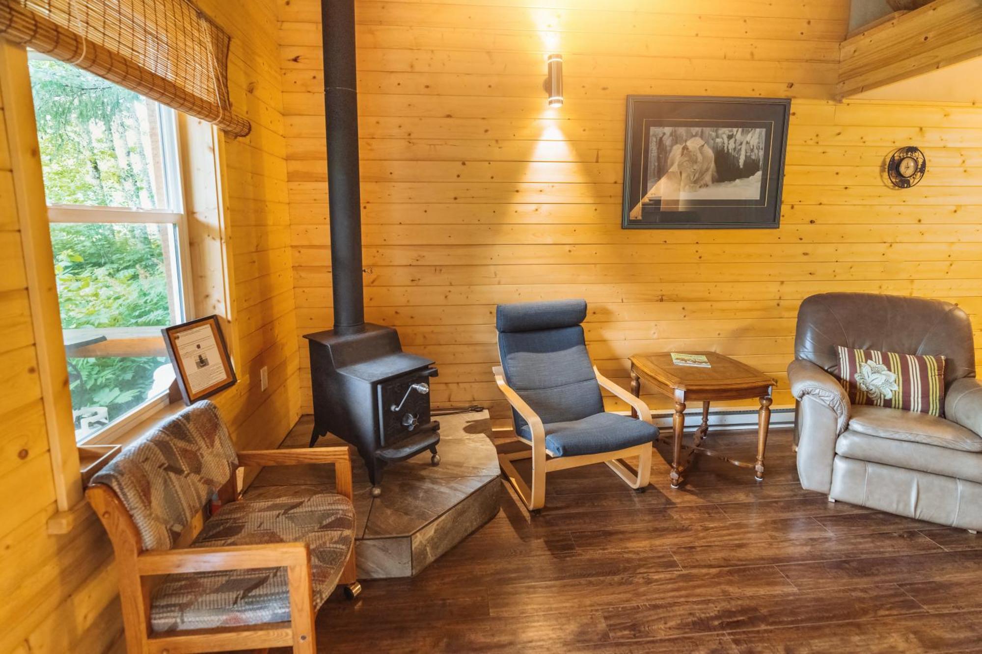 Bella Coola Grizzly Tours And Resort Hagensborg 외부 사진