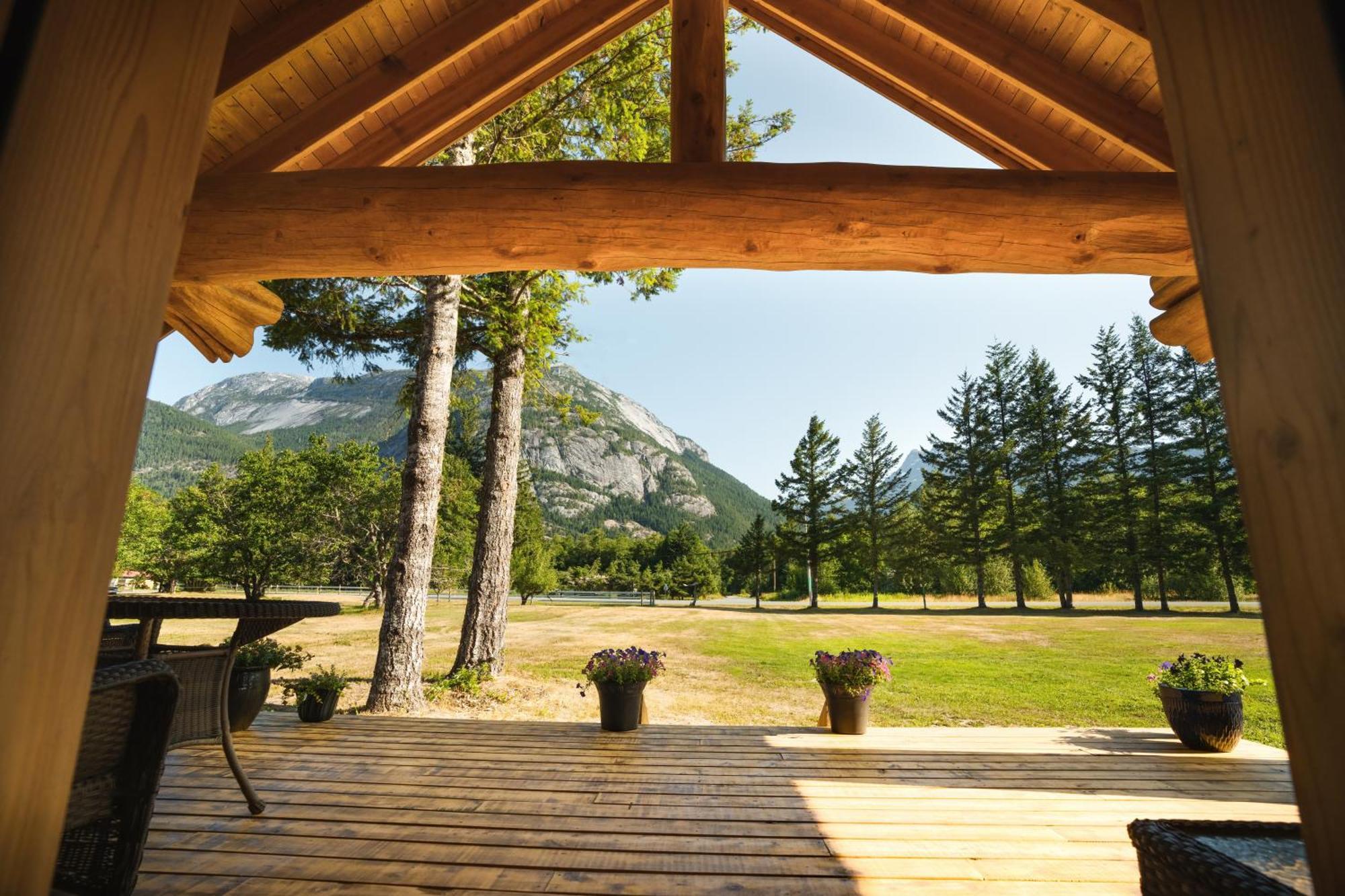 Bella Coola Grizzly Tours And Resort Hagensborg 외부 사진